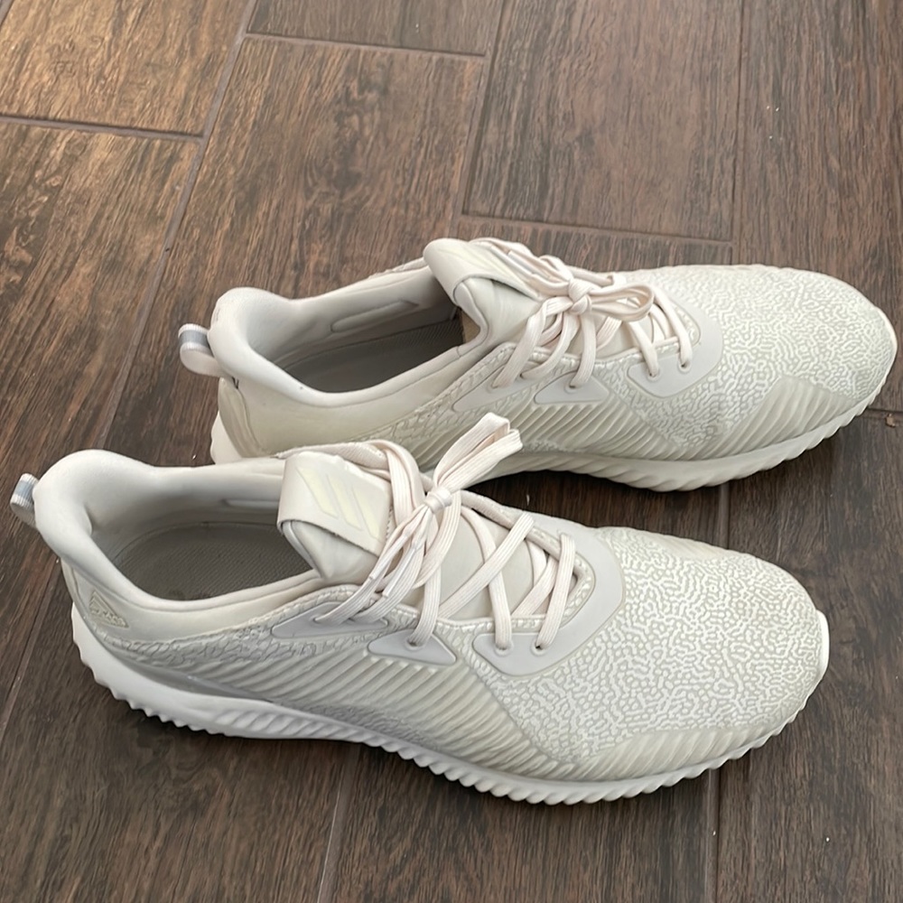 Adidas Alphabounce Mens shoes size 11